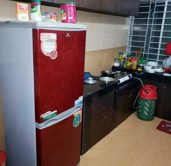 هتل Maple Service Apartment