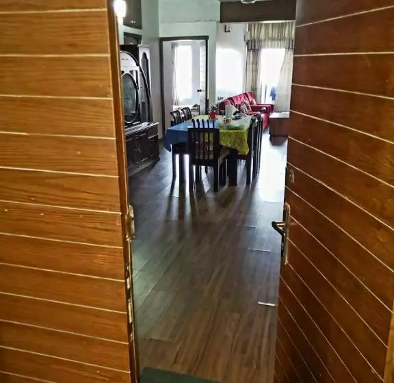 هتل Maple Service Apartment