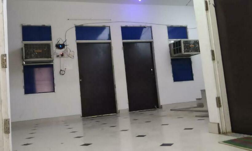 ホテル Pop 82775 Radhe Oyo