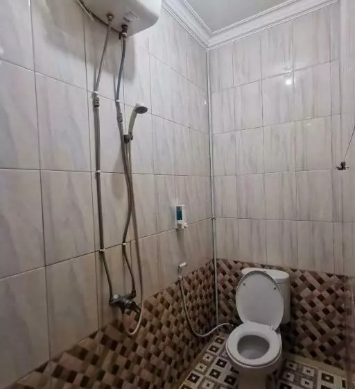 هتل Reddoorz At Pahlawan Street