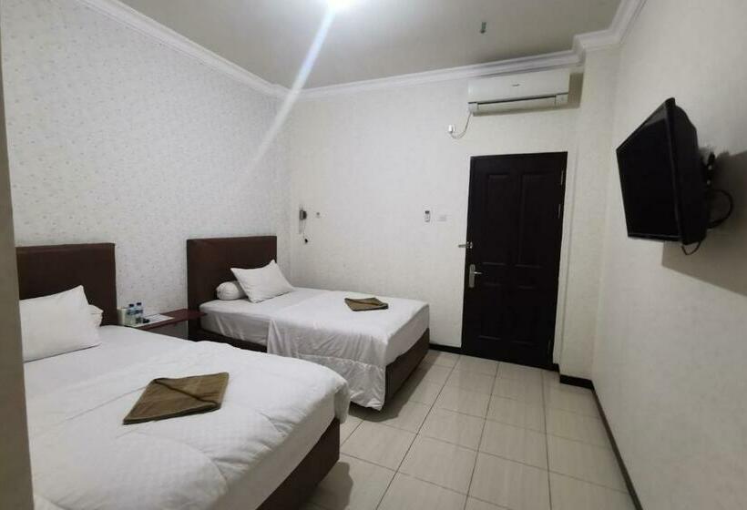 ホテル Reddoorz At Pahlawan Street