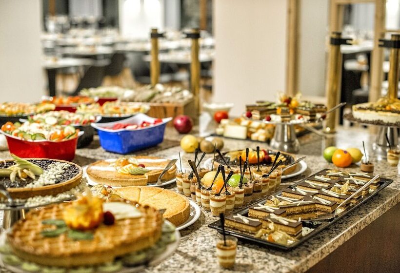 هتل Sowell Family La Lauziere