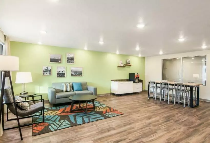 ホテル Woodspring Suites Thornton North Denver