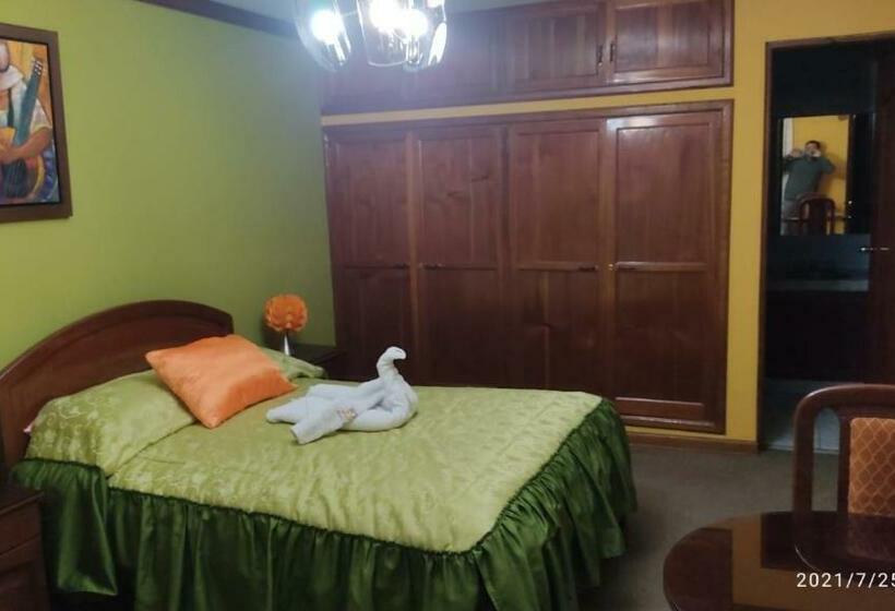 پانسیون Hostal Monumental A Media Cuadra De La Plaza Mayor