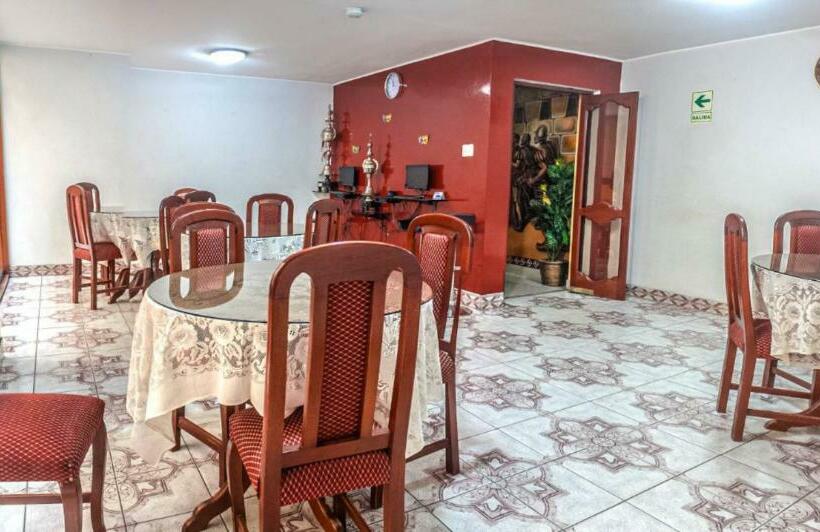 پانسیون Hostal Monumental A Media Cuadra De La Plaza Mayor