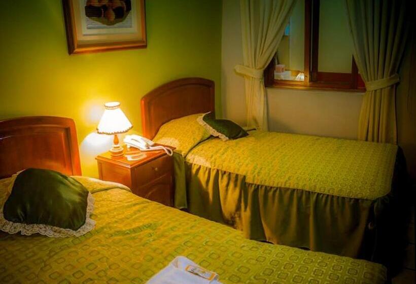 پانسیون Hostal Monumental A Media Cuadra De La Plaza Mayor