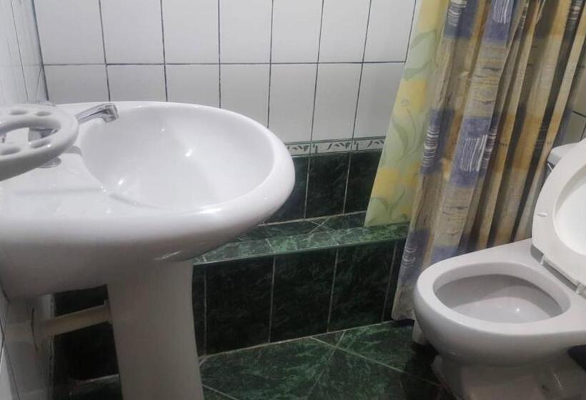 پانسیون Hostal Monumental A Media Cuadra De La Plaza Mayor