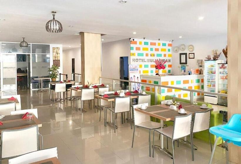 Urbanview Hotel Mulia Indah Palopo