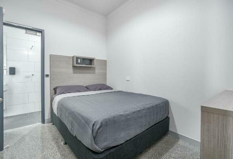 فندق صغير Alberts Est 2017