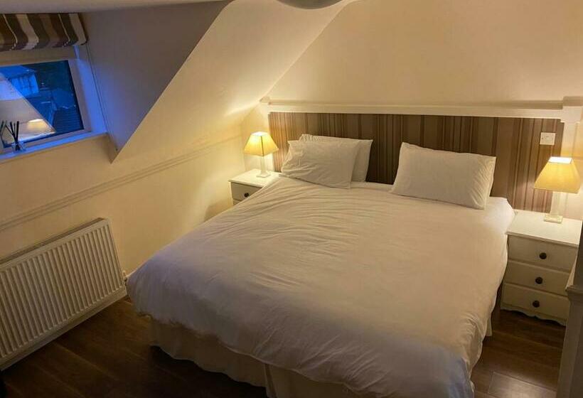 旅馆 The Fleet Inn