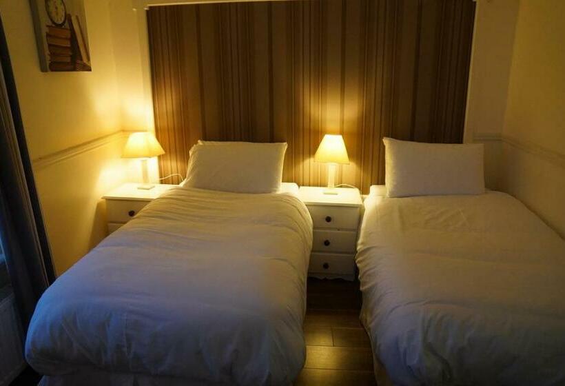 旅馆 The Fleet Inn