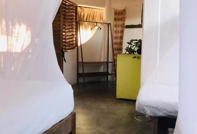 ユースホステル Una Posada Mas