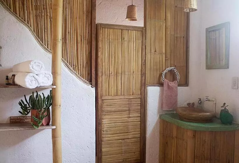 ユースホステル Una Posada Mas