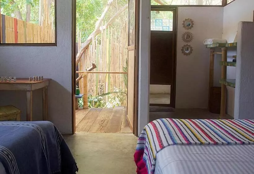 ユースホステル Una Posada Mas