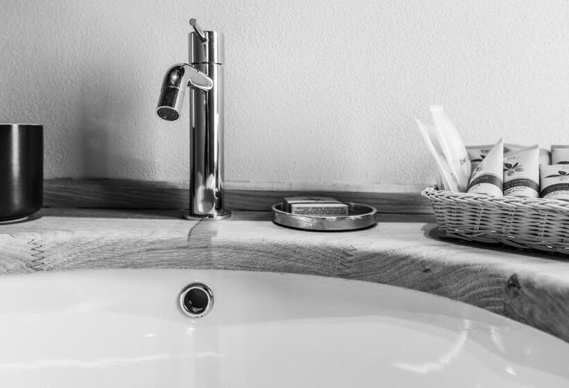 تختخواب و صبحانه Sei Sequoie