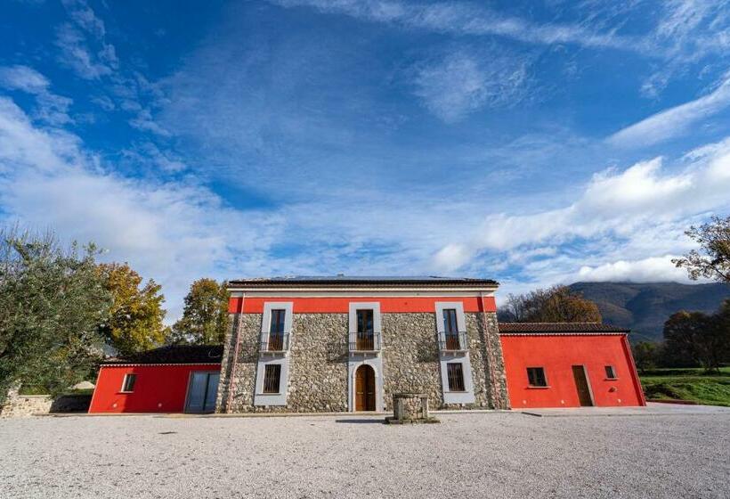 Hotelli Agriturismo Dipinto Dal Sole