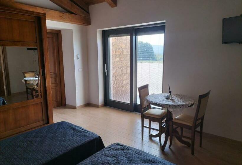 Hotelli Agriturismo Dipinto Dal Sole