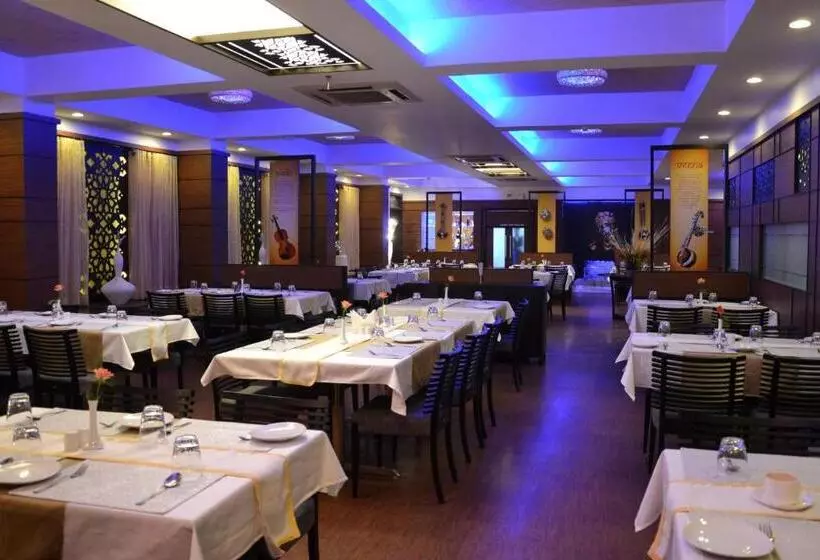 هتل Ambience Excellency, Wakad, Pune