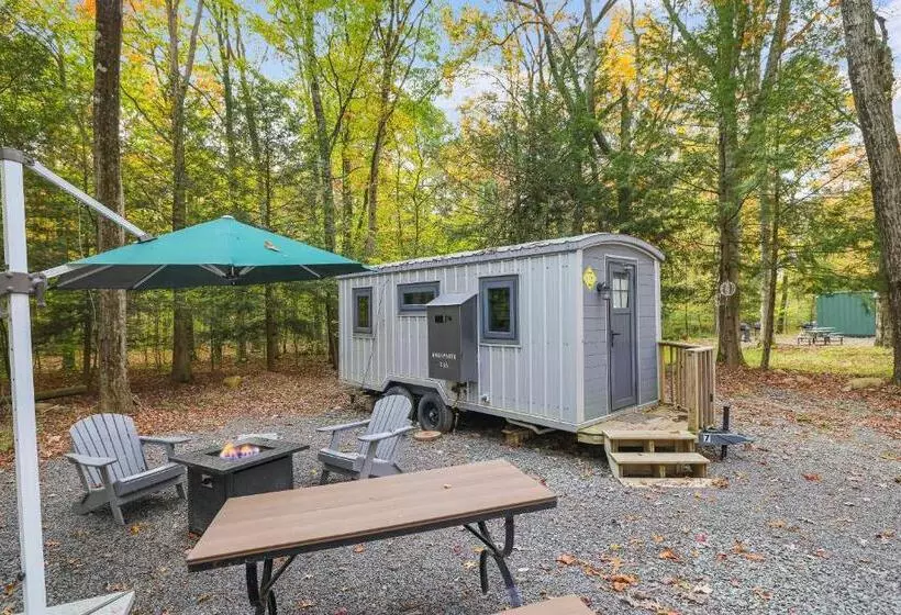 Hotelli Camptel Poconos Lodging