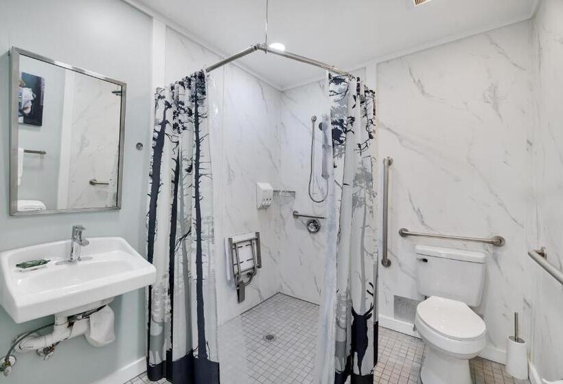 בית מלון כפרי Camptel Poconos Lodging