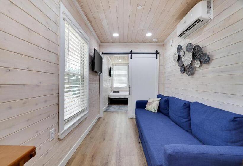 בית מלון כפרי Camptel Poconos Lodging