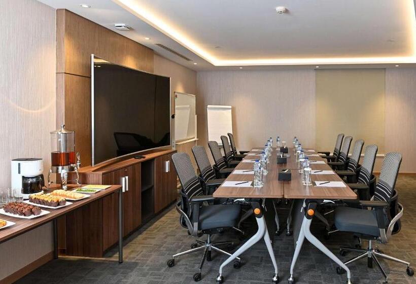 Clarion Hotel Jeddah Airport