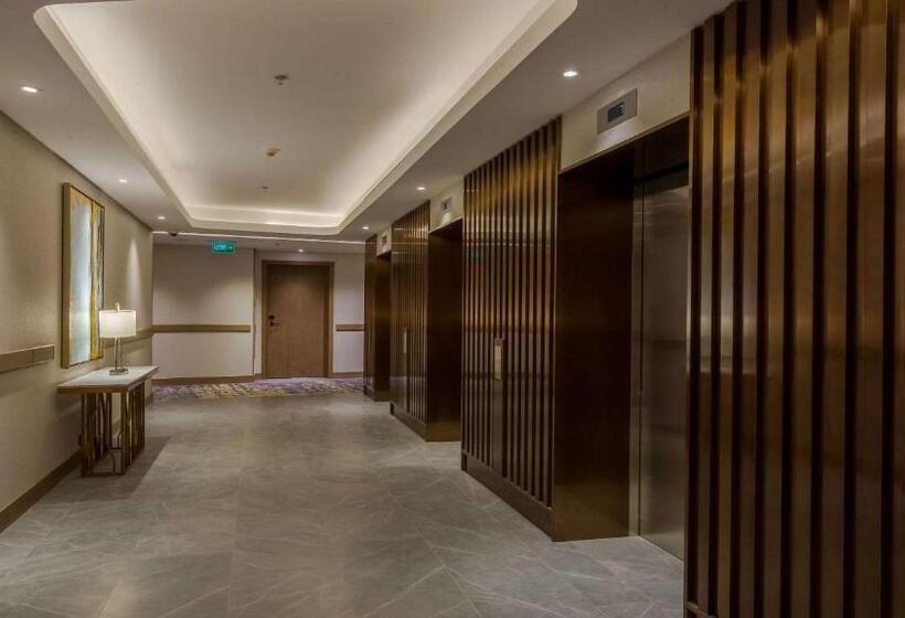 Clarion Hotel Jeddah Airport