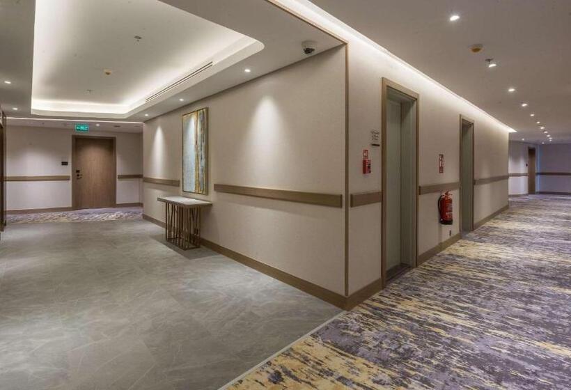 Clarion Hotel Jeddah Airport