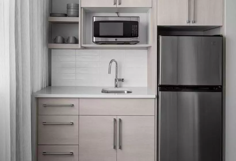 هتل Element Miami Brickell