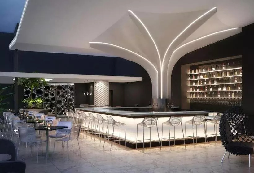 هتل Element Miami Brickell