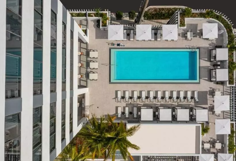 هتل Element Miami Brickell