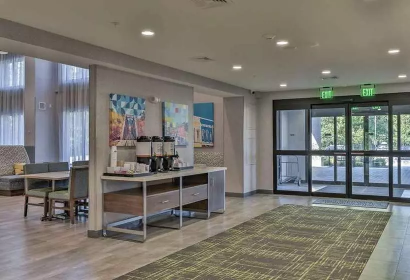 Hotel Hampton Inn & Suites Keene