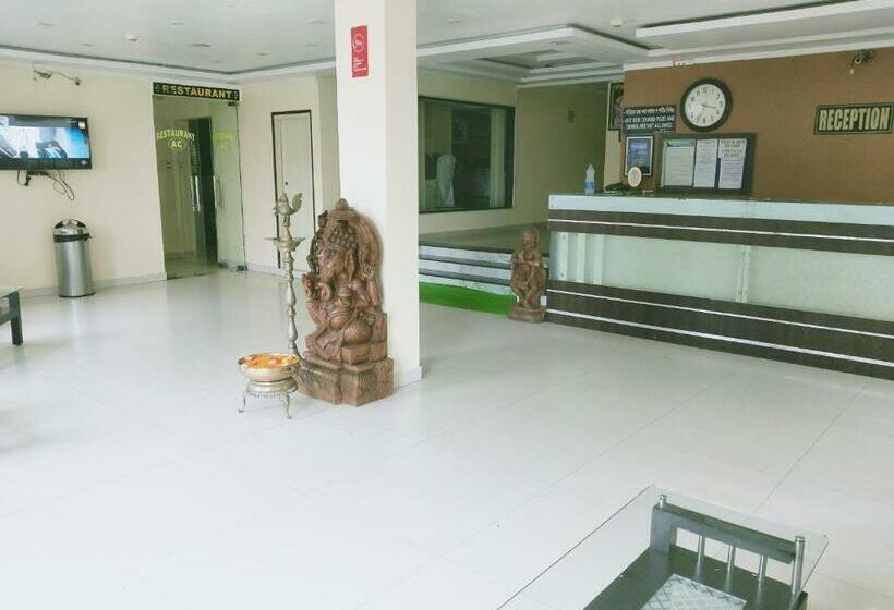 فندق Mira International