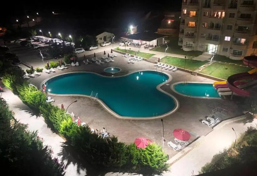 Hotelli Watercastle Suits