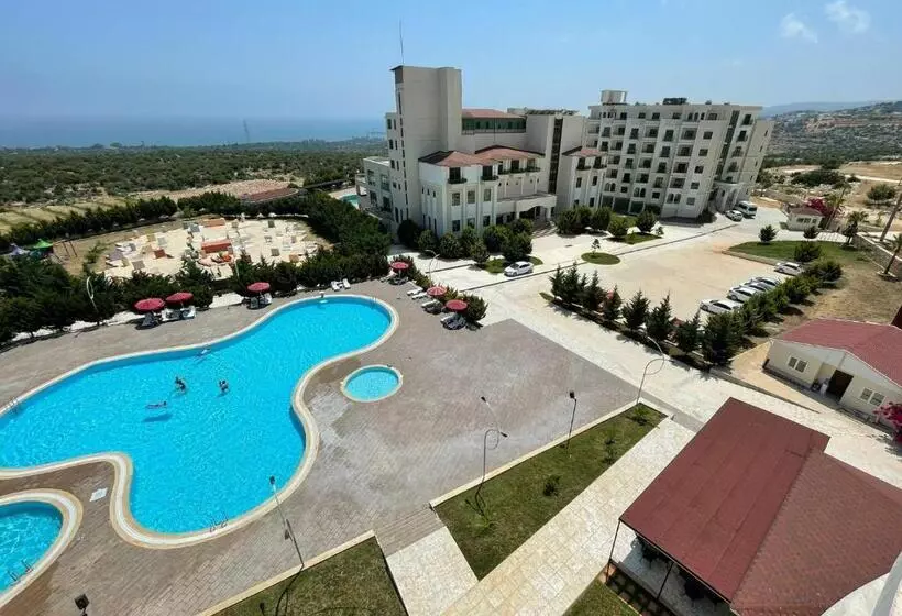 Hotelli Watercastle Suits