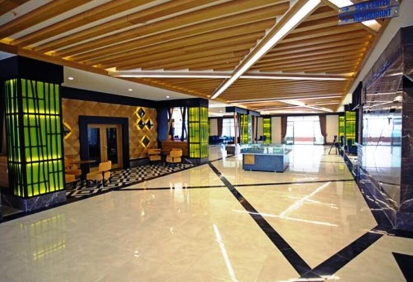 Отель Watercastle Suits