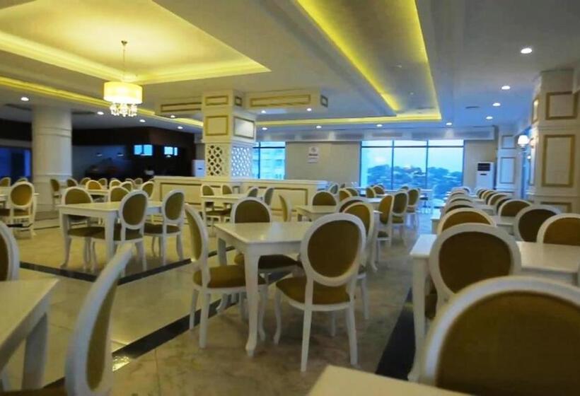 Отель Watercastle Suits