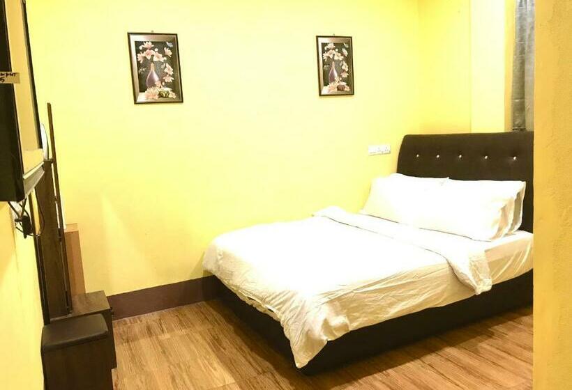 Oyo 90330 Vvilla Motel