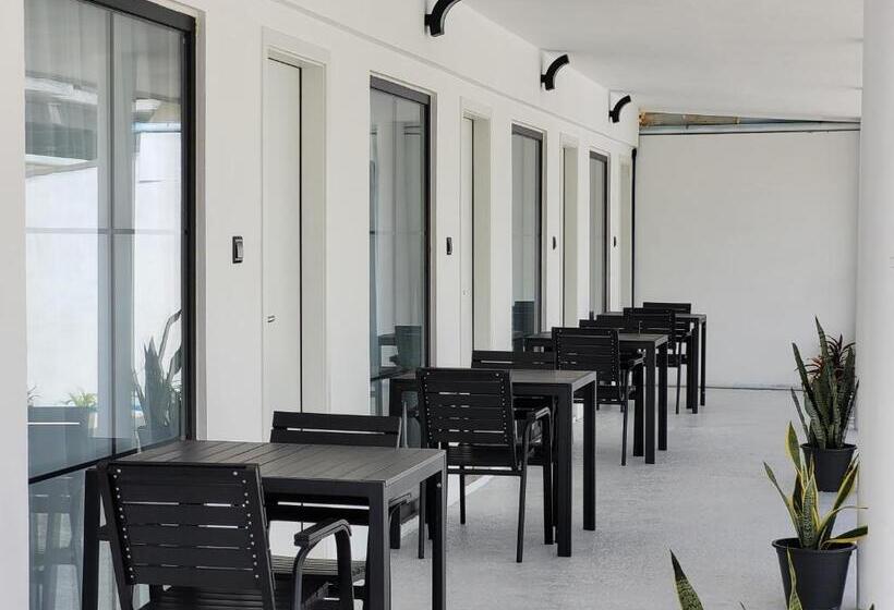 پانسیون Belvedere Thoddoo