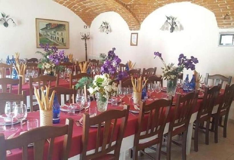 Отель Azienda Agricola Cascina Monticone