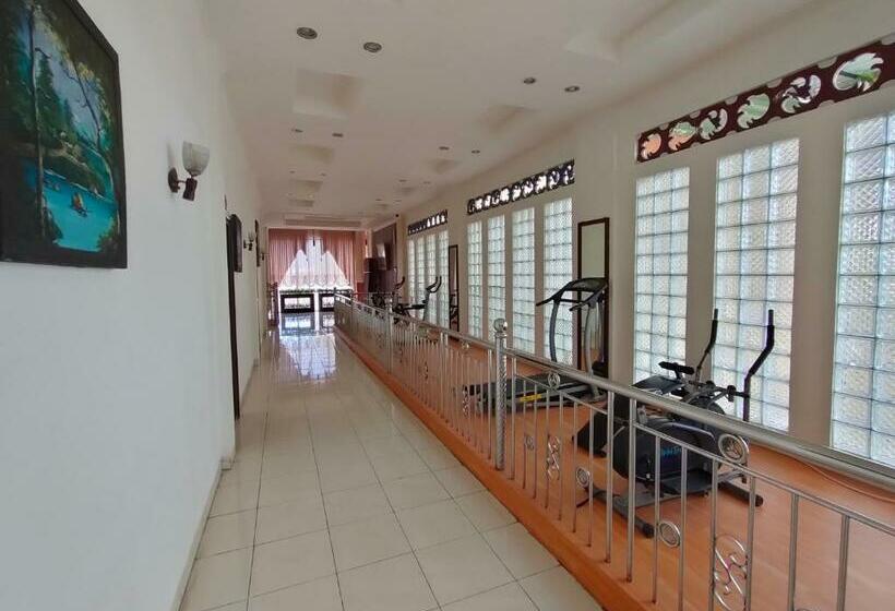 فندق Capital O 90682  Bayu Hill