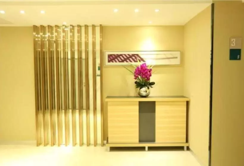 Hotelli City Comfort Inn Guangzhou Zhongluotan Culture Square