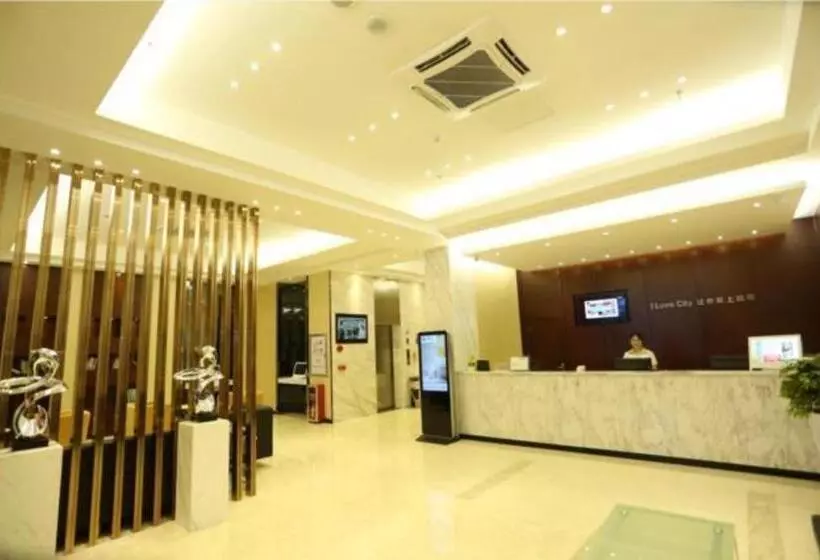 Hotelli City Comfort Inn Guangzhou Zhongluotan Culture Square