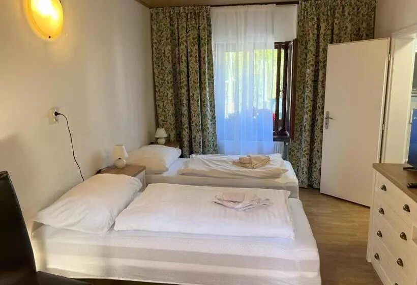 Hotelli Country House & Restaurant Hronec