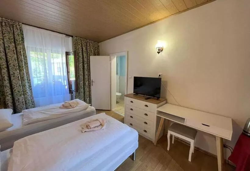 Hotelli Country House & Restaurant Hronec