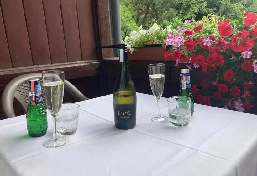 Hotelli Country House & Restaurant Hronec