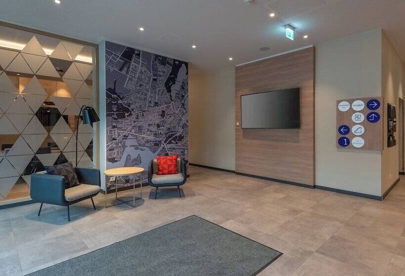 فندق Holiday Inn Express & Suites   Potsdam, An Ihg