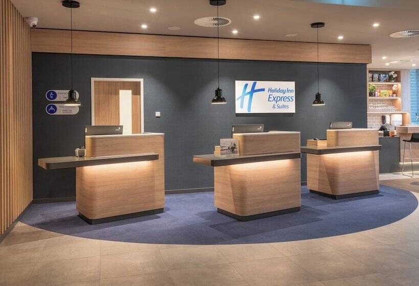 فندق Holiday Inn Express & Suites   Potsdam, An Ihg