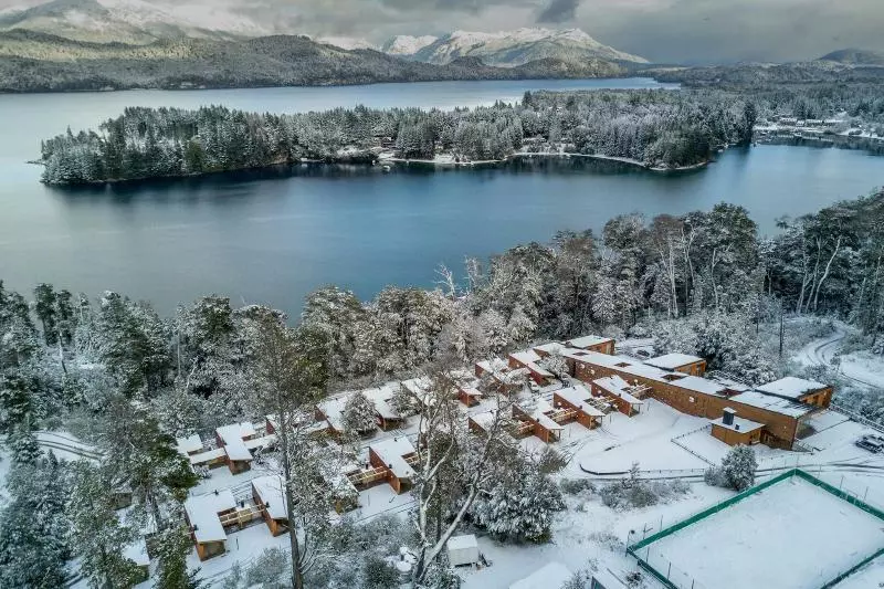 هتل Bahía Montaña Resort