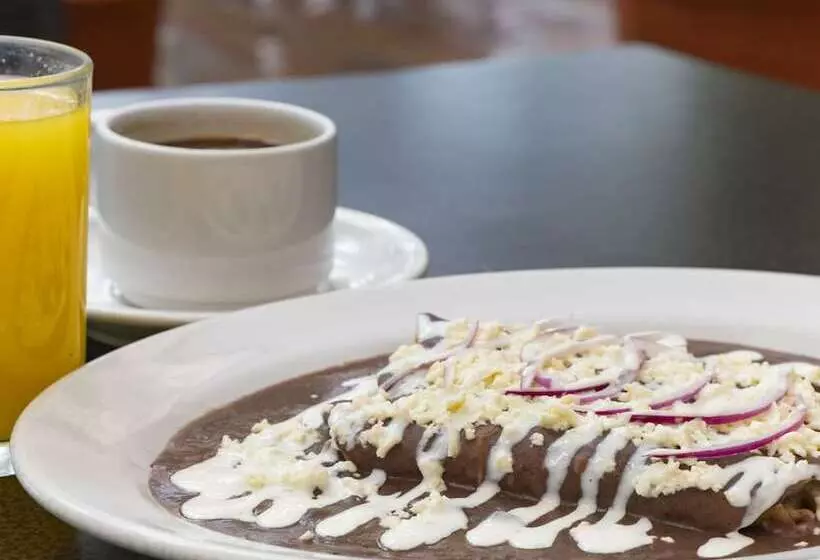 هتل Casa Real Del Cafe